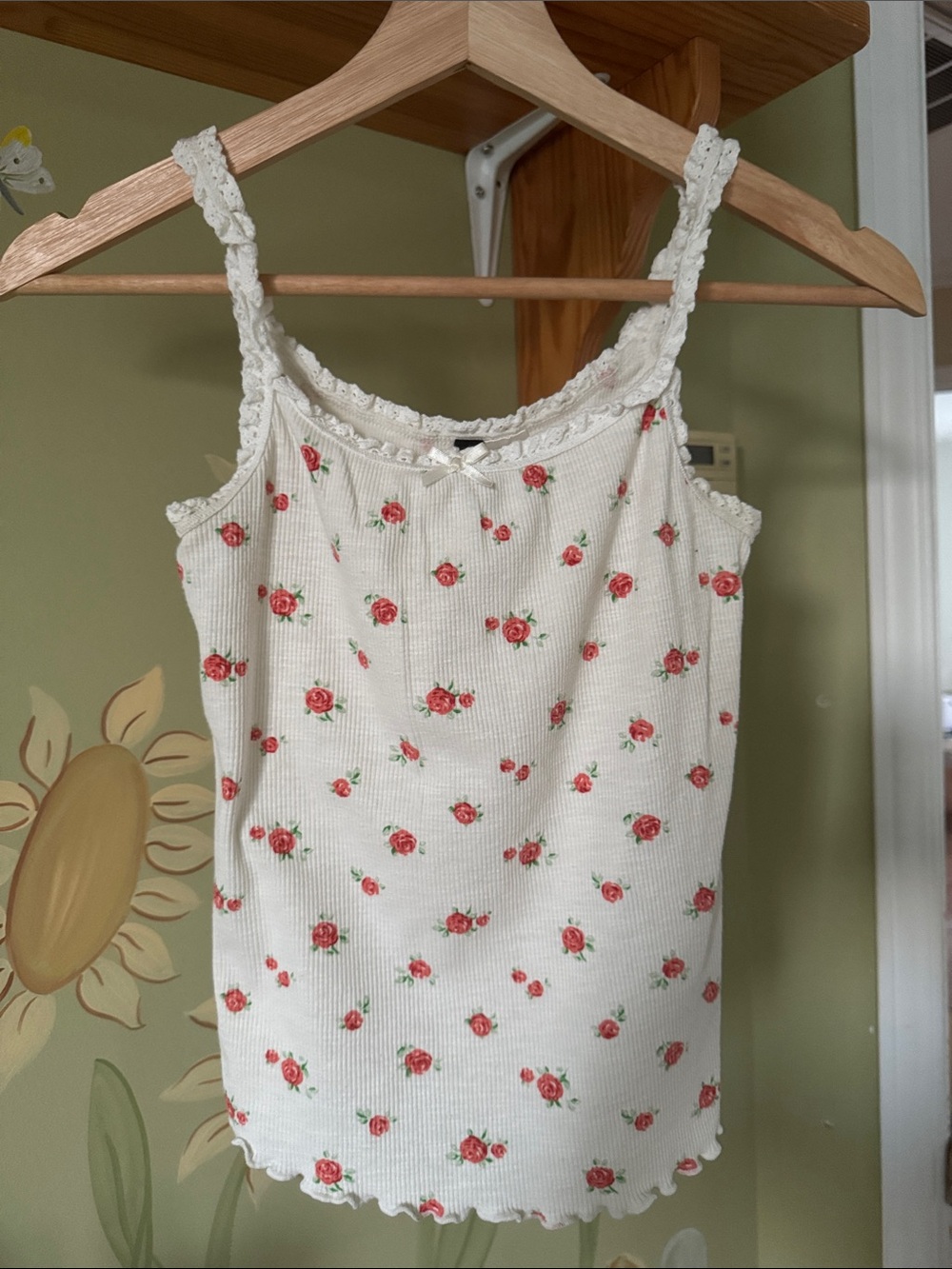 Cute White Floral Tank Top
